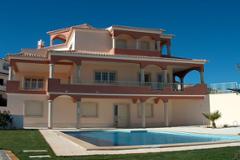 Superb new 6 bedroom Villa with pool in centre of Alvor