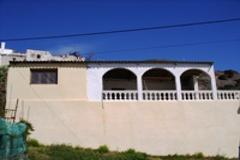 CTP0418-Large Detached 4 Bedroom Property With Terrace Garden And Sea Views