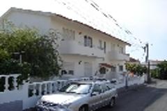 6 APARTMENTS