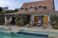 Distinctive Villa with Tropical Gardens