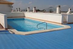 2 Bed apartment with garage