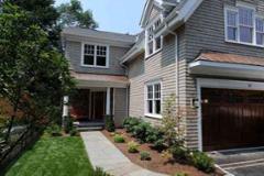 Timeless Luxury – A Colonial style 4700 sq.ft Seaside Home 