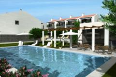 Exclusive conduminium with bay and country views