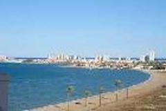 2 bed, 3 bath with sea view and communal pool