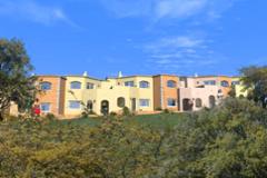 1 bedroom apartment, 300m from the beach.