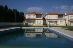 Gated conduminium with pool