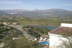 Villa for sale with seperate 2 bed apartment with stunning lake veiws