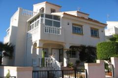Villa - Town House in Província de València