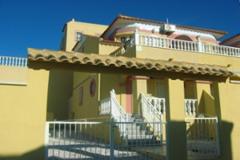 Villa - Town House in Província de València