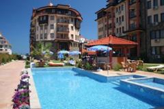 First line fully-furnished apartments with sea view 
