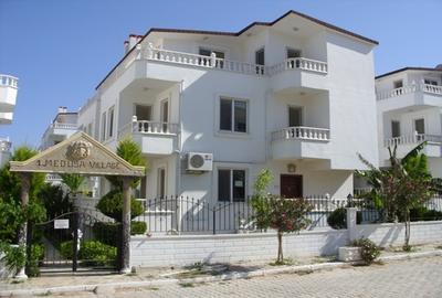 Medusa Villa