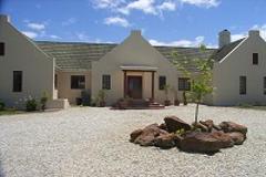 QUALITY LIFESTYLE - CLOSE TO TOWN