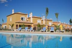 New build linked golf villas with communal pool