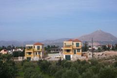 2-3 bed villas 3 min to beach