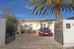 Townhouse in Los Perez
