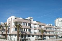 Fantastic Two Bedroom Apartment with shared garden and shared pool. 