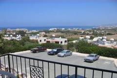 2 bedroom upper floor apartment in quiet area