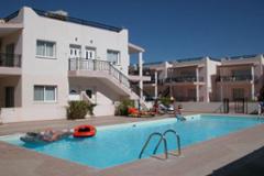 Immaculate 1 bed ground floor apartment
