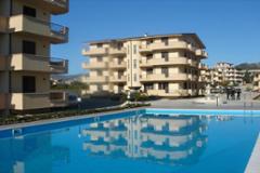 2 bedroom apartments with pool. 3 kms from sandy beaches.