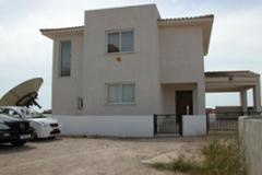 Immaculately presented detached villa