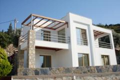 Detached 3 Bed Villa with large garden