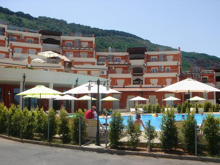 Apartment For Sale in Pizzo, Provincia di Vibo-Valentia, Italy