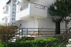 Price lowered * Well-maintained 4 bed Sea View Terrace + Garden 2 bath