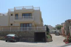 CORNER VILLA WITH UNRESTRICTED SEAVIEW, NEWLY RENOVATED, CLOSED GARAGE, POOL