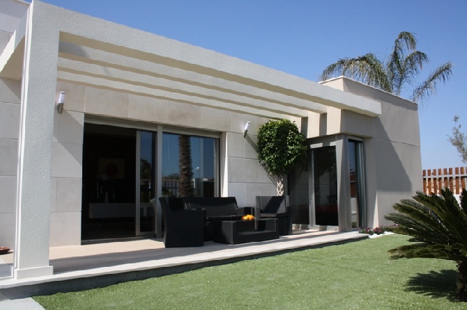 Villa For Sale in Jacarilla, Alicante, Spain