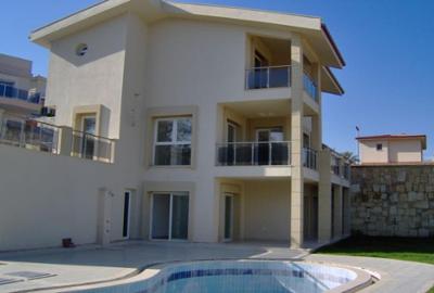 Kusadasi renovation property for sale