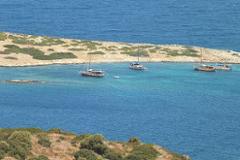 TRADITIONAL DETACHED VILLA WITH SPECTACULAR SEA AND ISLAND VIEWS