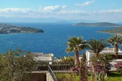 ABSOLUTELY STUNNİNG GARDEN APARTMENT İN YALİKAVAK WİTH SEA VİEWS LOCATED İN AN E