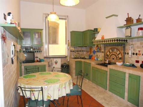 Villa - House For Sale in Lucca, Italy