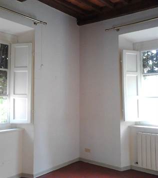 Apartment For Sale in Lucca, Italy