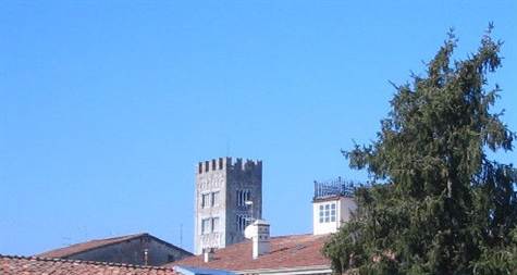 Villa - House For Sale in Lucca, Italy