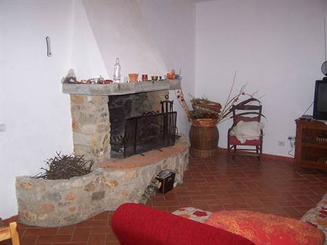 Villa - House For Sale in Lucca, Italy