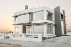 3 Bedroom Villas