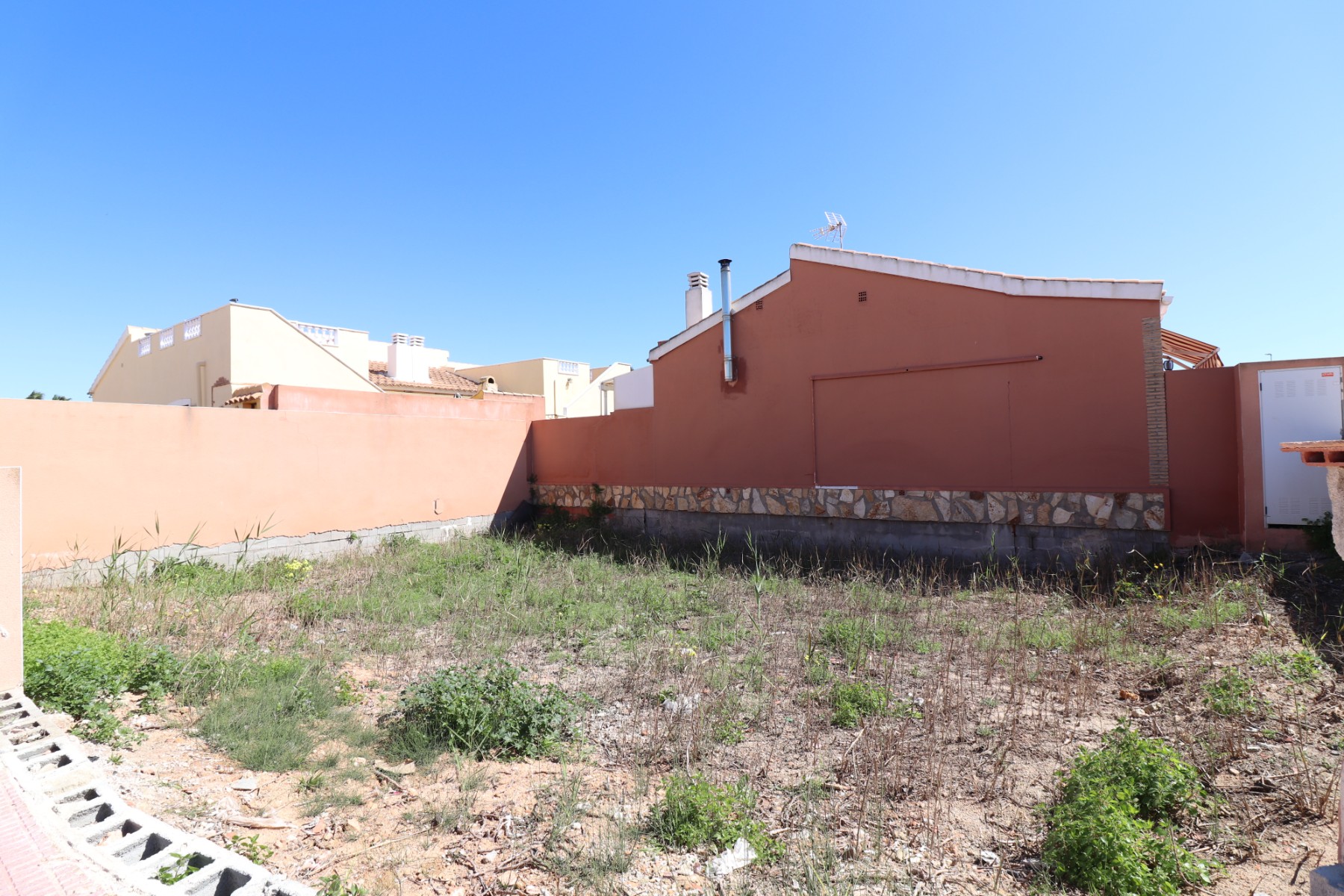 Photo 2 of 