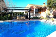 Detached villa with private pool in countryside!