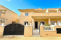 Villa - Townhouse in La Zenia, Orihuela Costa