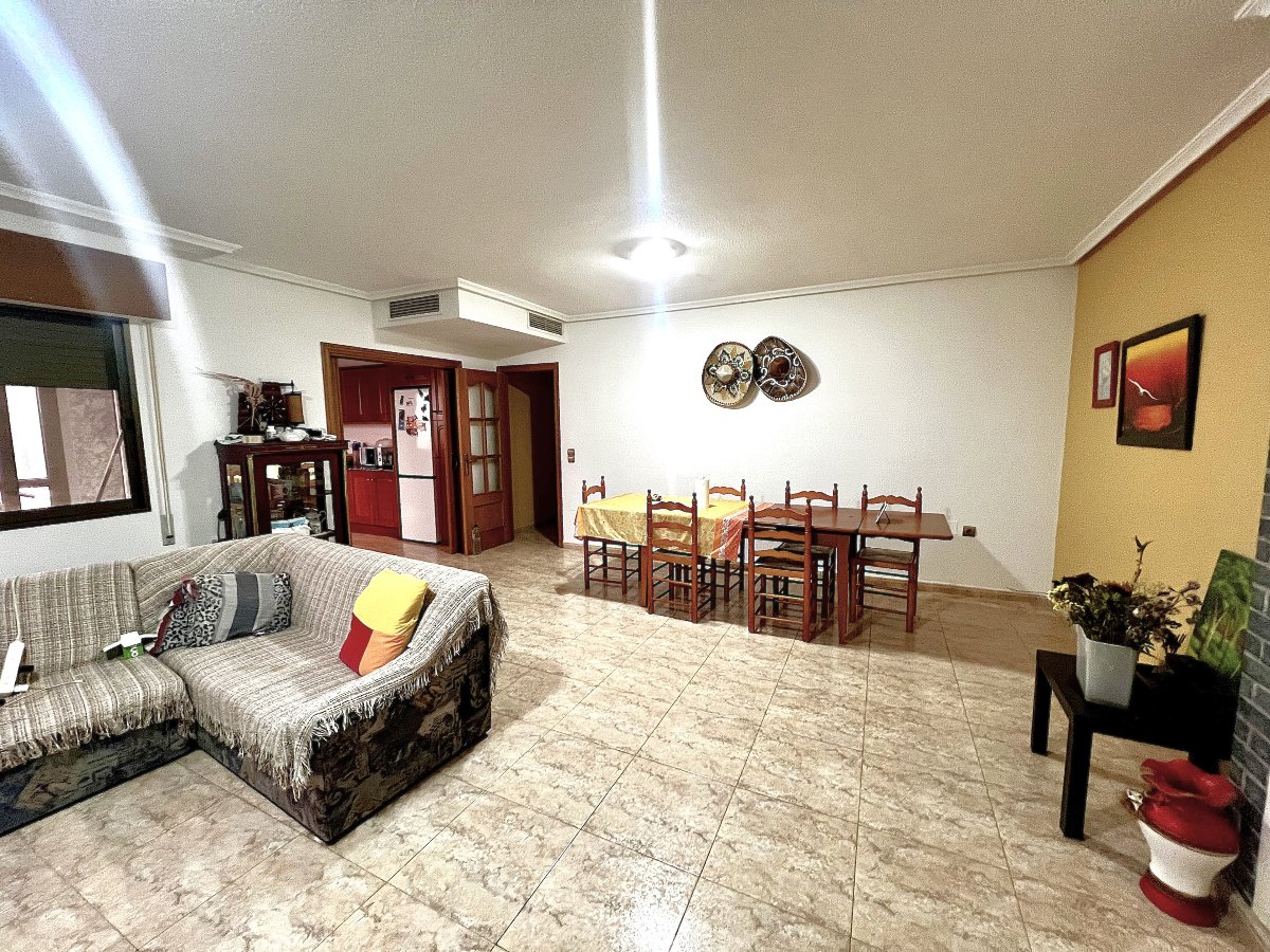 Photo 7 of 4-bedroom apartment with 2 interior patios.