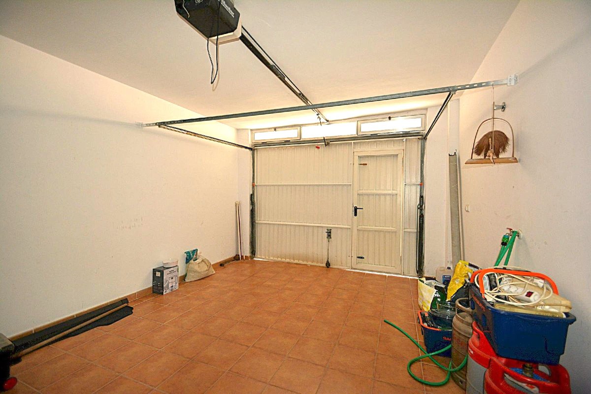 Photo 4 of Townhouse with garage and solarium walking distance from town centre!