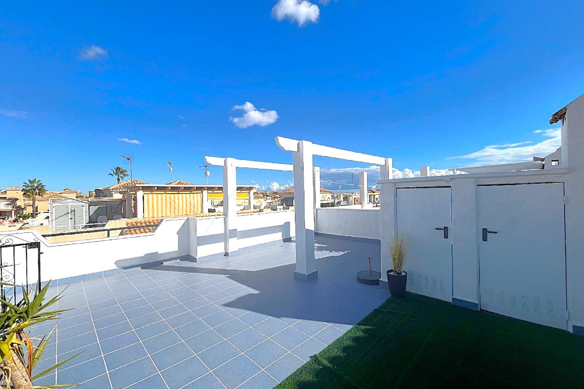 Photo 5 of Semi-detached villa on corner plot with sea views from the solari