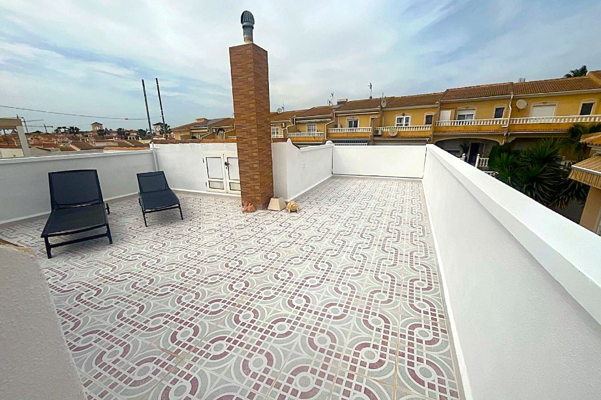 Photo 6 of Bungalow with rooftop solarium in gated community with garden and pool!