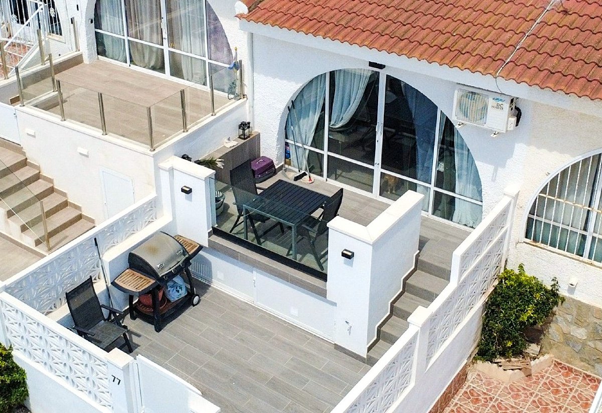 Photo 3 of Bungalow with south-facing views over the pool!