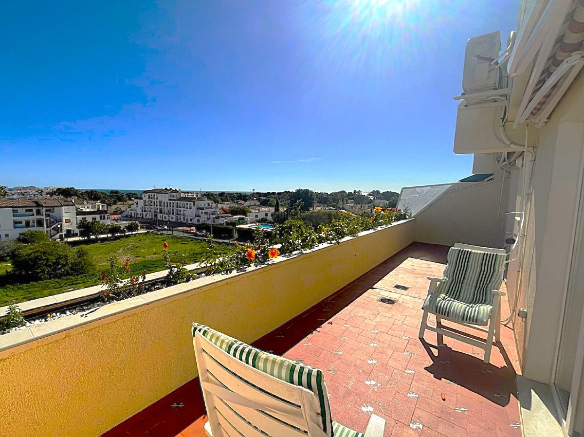 Photo 9 of Penthouse with sea views. Walking distance from beach!