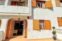 House with garden 2 minutes walk from beach!