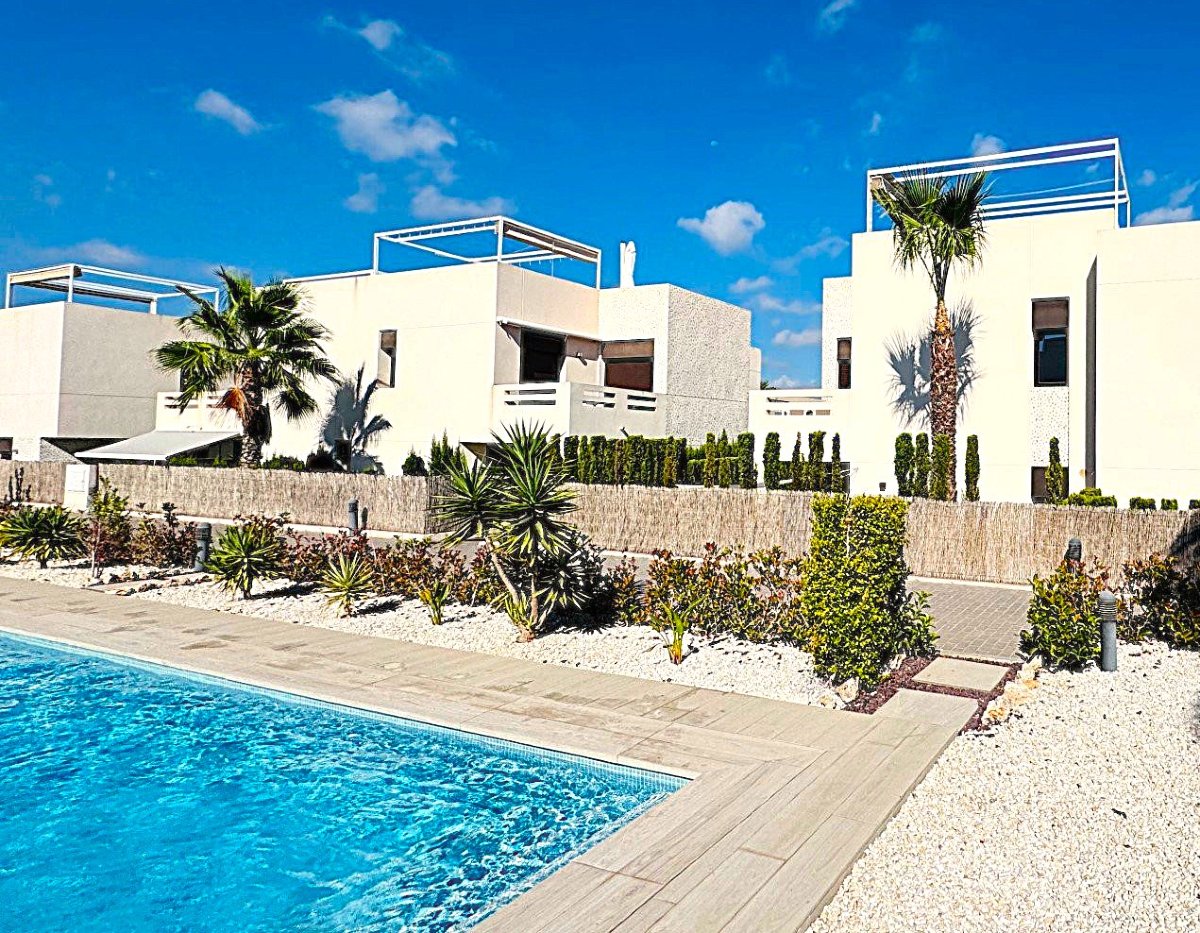 Photo 2 of Penthouse with front and rear terraces AND a rooftop solarium!