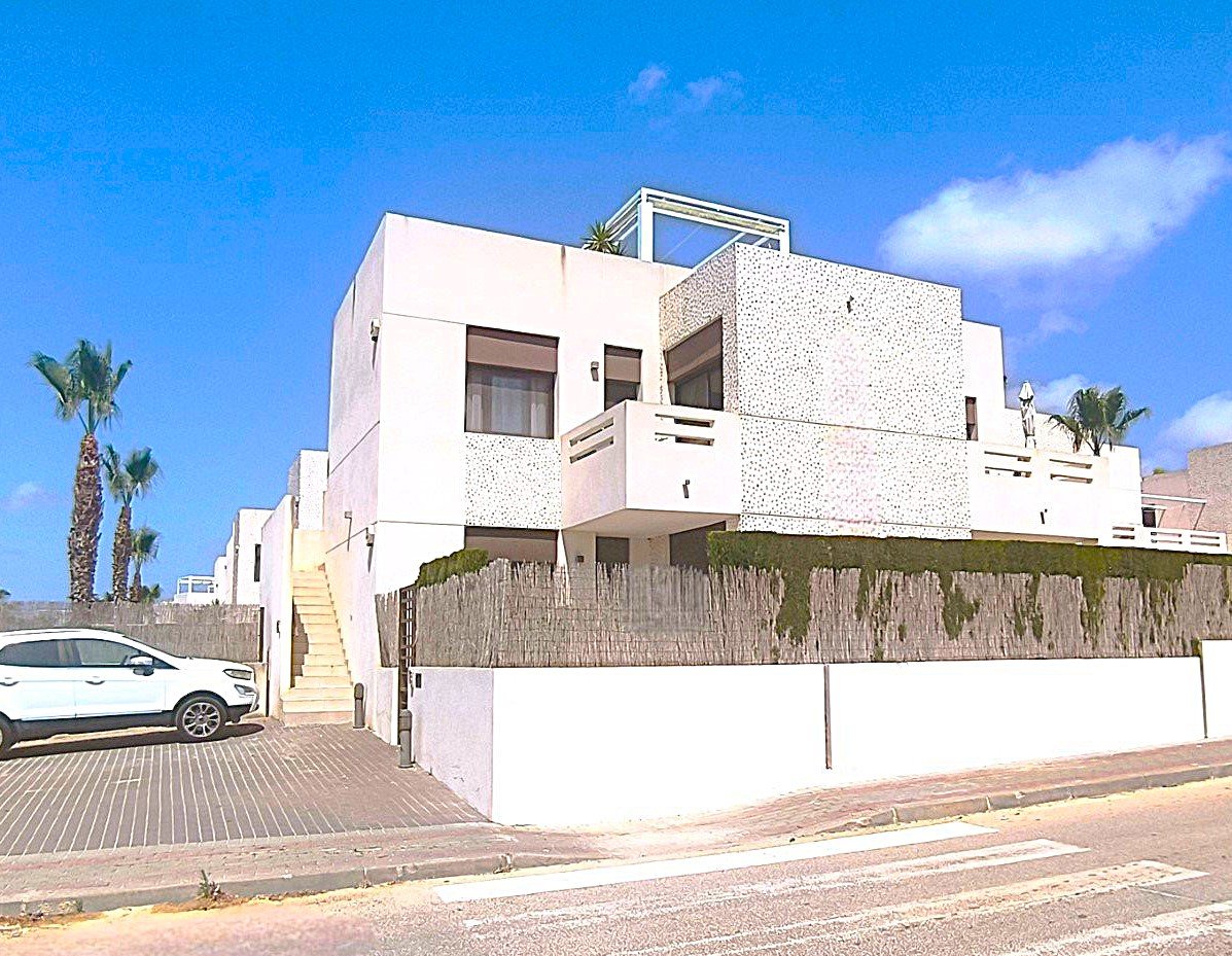 Apartment For Sale in Algorfa, Alicante, Spain