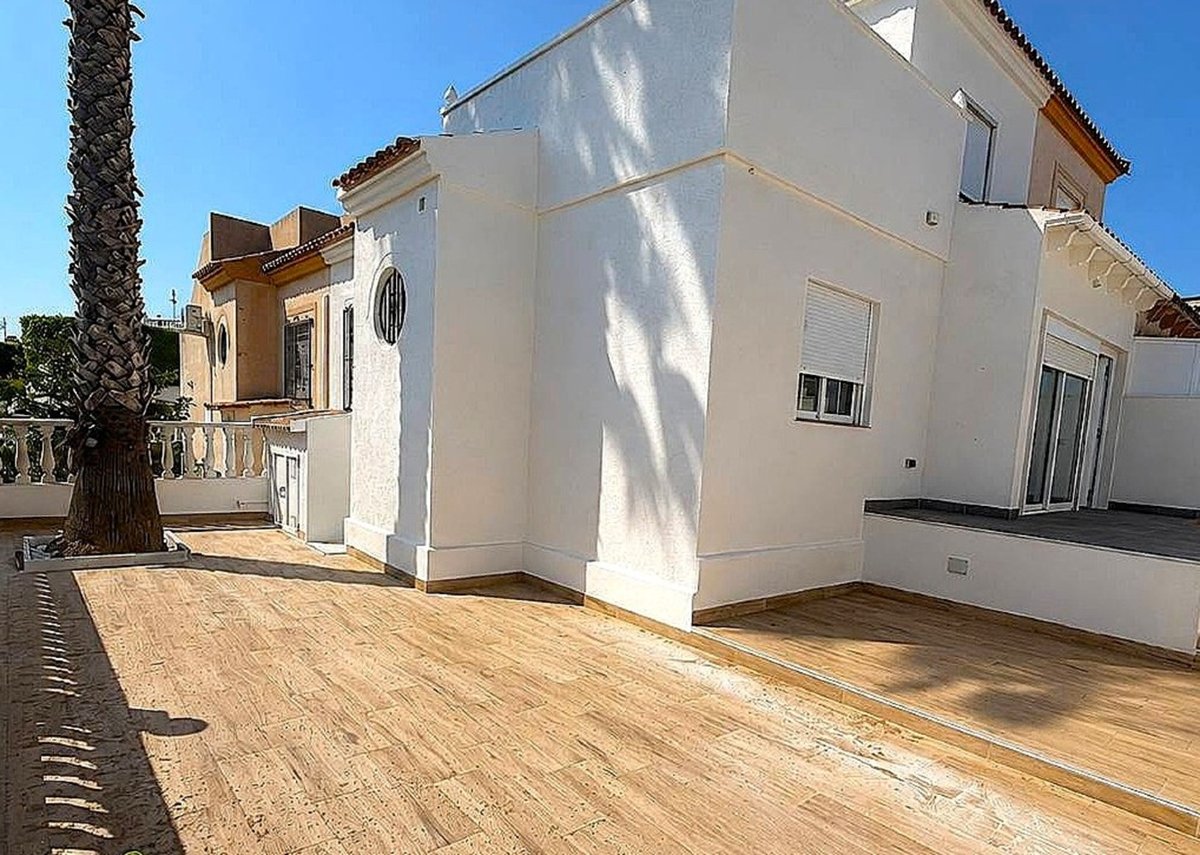 Town house For Sale in Punta Prima, Orihuela Costa, Alicante, Spain